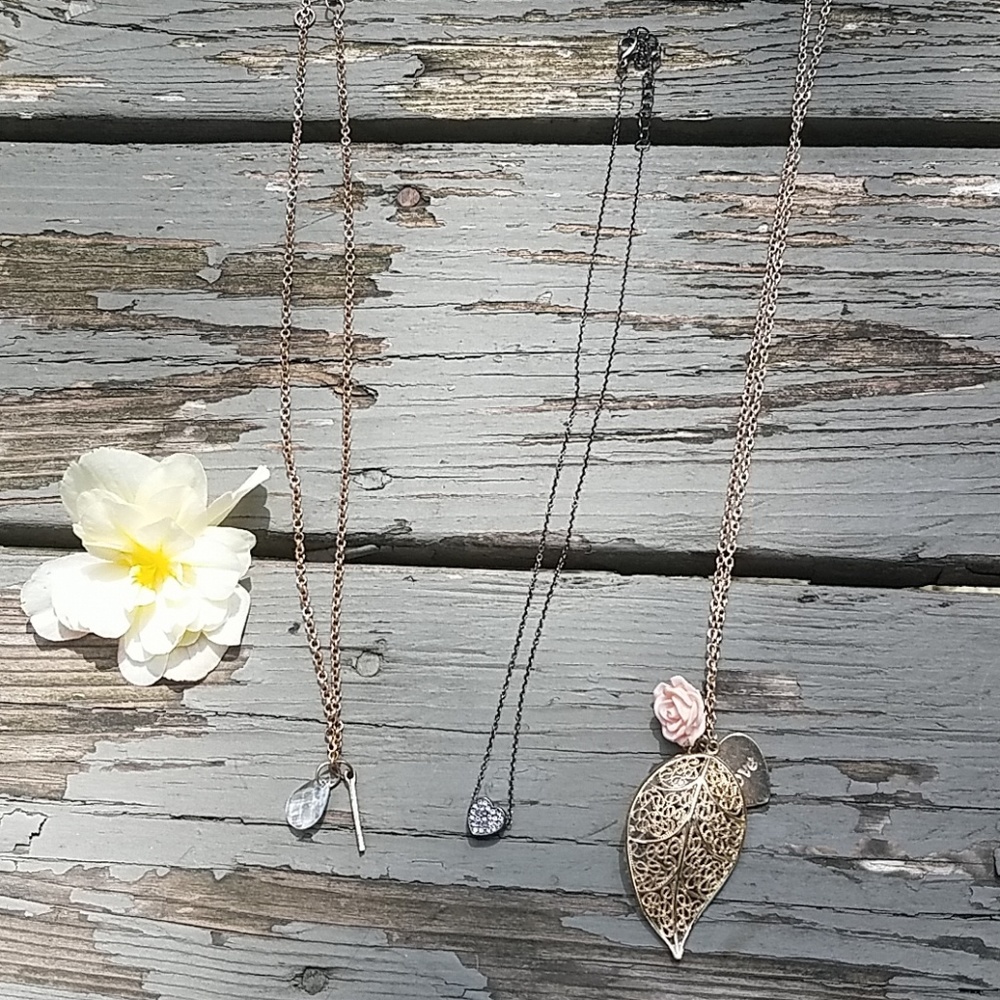3 beautiful necklaces.